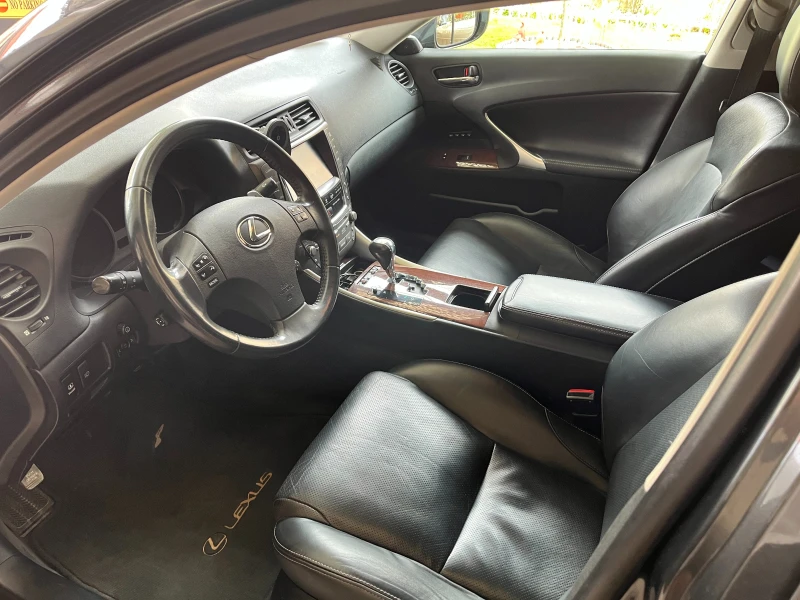 Lexus IS 250 Luxury, снимка 10 - Автомобили и джипове - 49506655