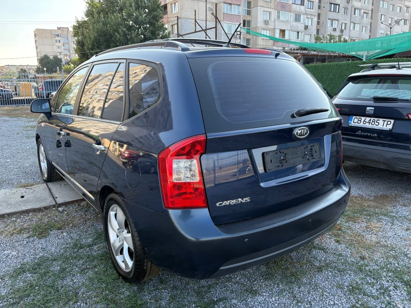 Kia Carens 2.0i  Automat, снимка 4 - Автомобили и джипове - 51289143