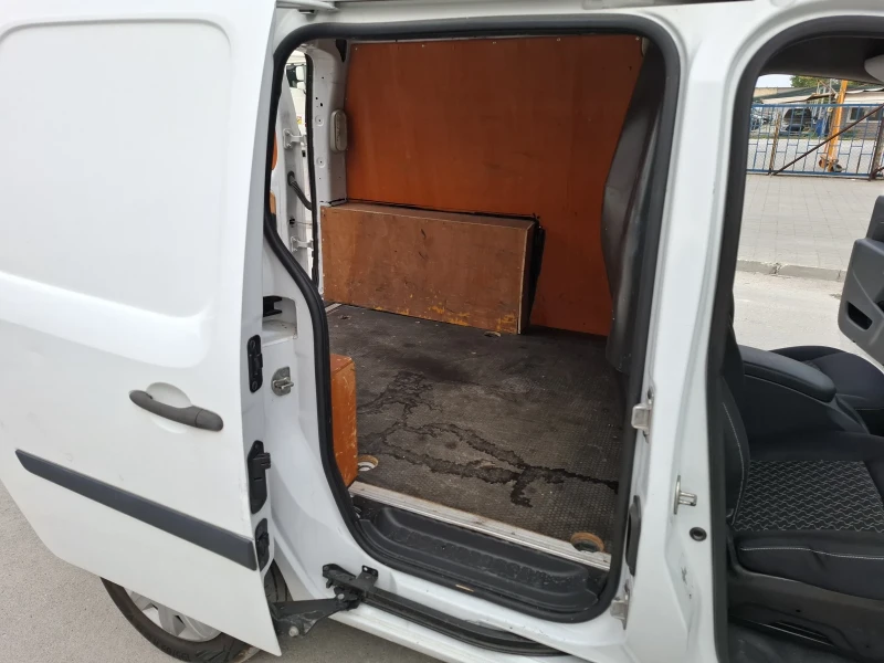 Renault Kangoo, снимка 12 - Автомобили и джипове - 52458355
