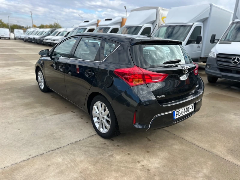 Toyota Auris 2.0-D4D!КЛИМА!ТОП!КАМЕРА!, снимка 4 - Автомобили и джипове - 52167728