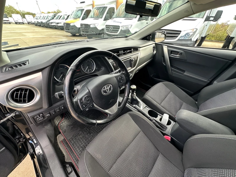 Toyota Auris 2.0-D4D!КЛИМА!ТОП!КАМЕРА!, снимка 7 - Автомобили и джипове - 52167728