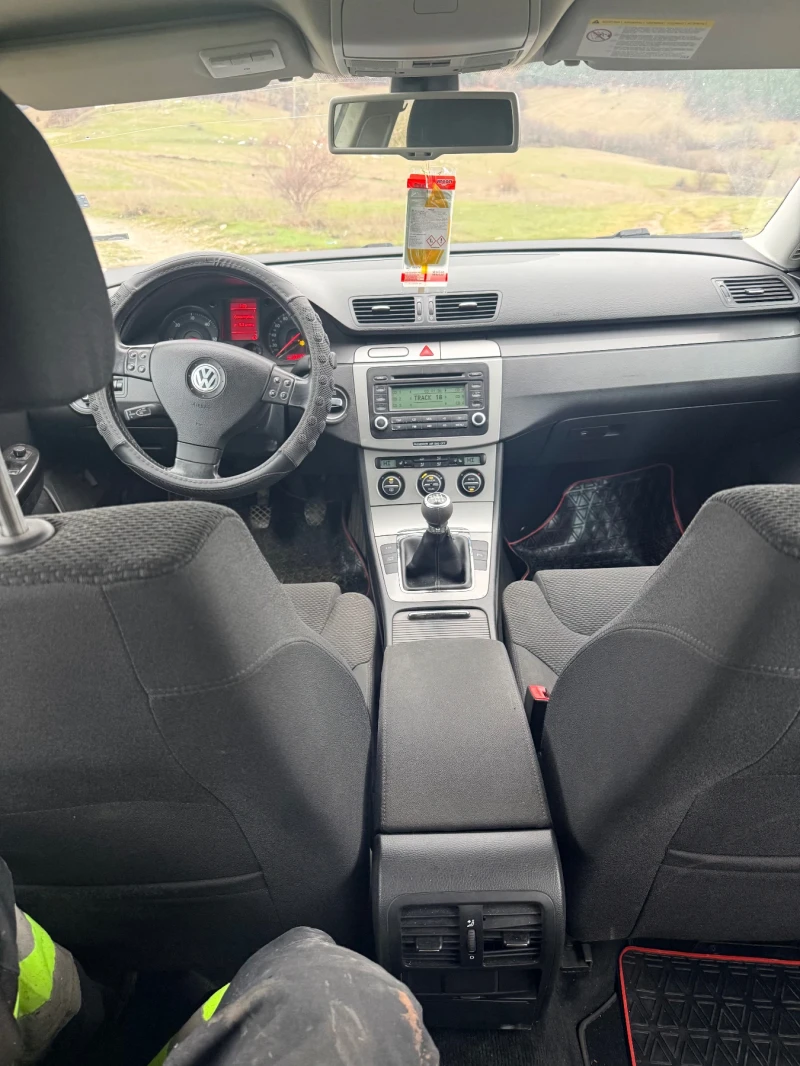 VW Passat 2.0 куб.140 коня ГАРАЖНА, снимка 9 - Автомобили и джипове - 53075090