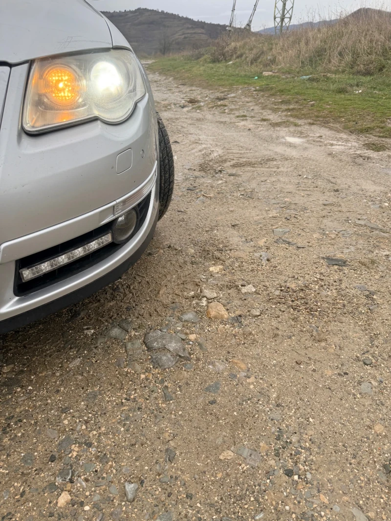 VW Passat 2.0 куб.140 коня ГАРАЖНА, снимка 5 - Автомобили и джипове - 53075090