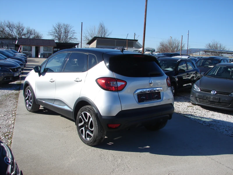 Renault Captur AUTO KEYLESS, снимка 4 - Автомобили и джипове - 53111325