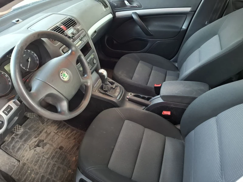 Skoda Octavia 1.9TDi 4x4, снимка 8 - Автомобили и джипове - 53423010