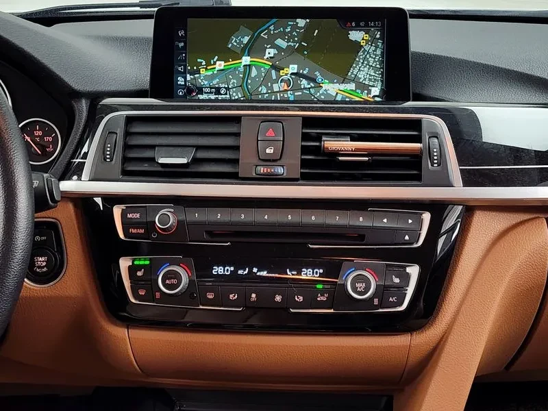 BMW 320 I LUXURY, снимка 14 - Автомобили и джипове - 55363249