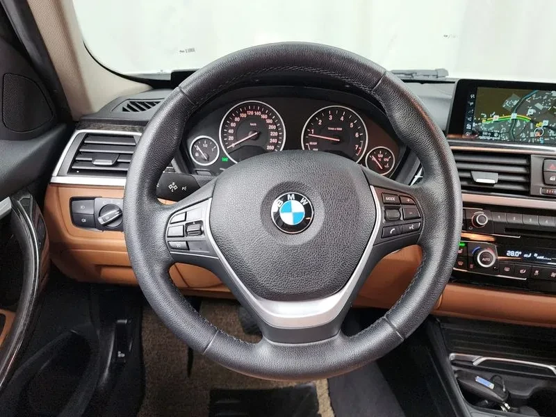 BMW 320 I LUXURY, снимка 13 - Автомобили и джипове - 55363249
