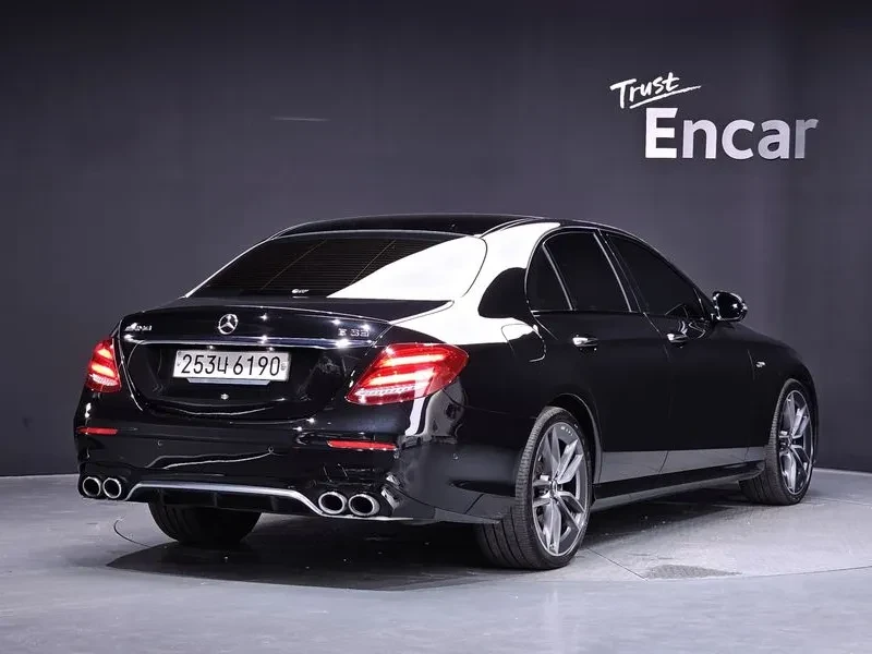 Mercedes-Benz E 53 AMG Amg 4Matic+ , снимка 2 - Автомобили и джипове - 56737913