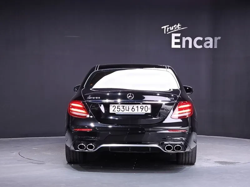Mercedes-Benz E 53 AMG Amg 4Matic+ , снимка 4 - Автомобили и джипове - 56737913