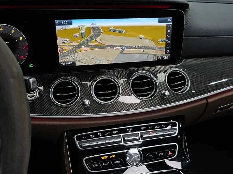 Mercedes-Benz E 53 AMG Amg 4Matic+ , снимка 13 - Автомобили и джипове - 56737913