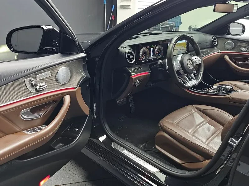 Mercedes-Benz E 53 AMG Amg 4Matic+ , снимка 10 - Автомобили и джипове - 56737913