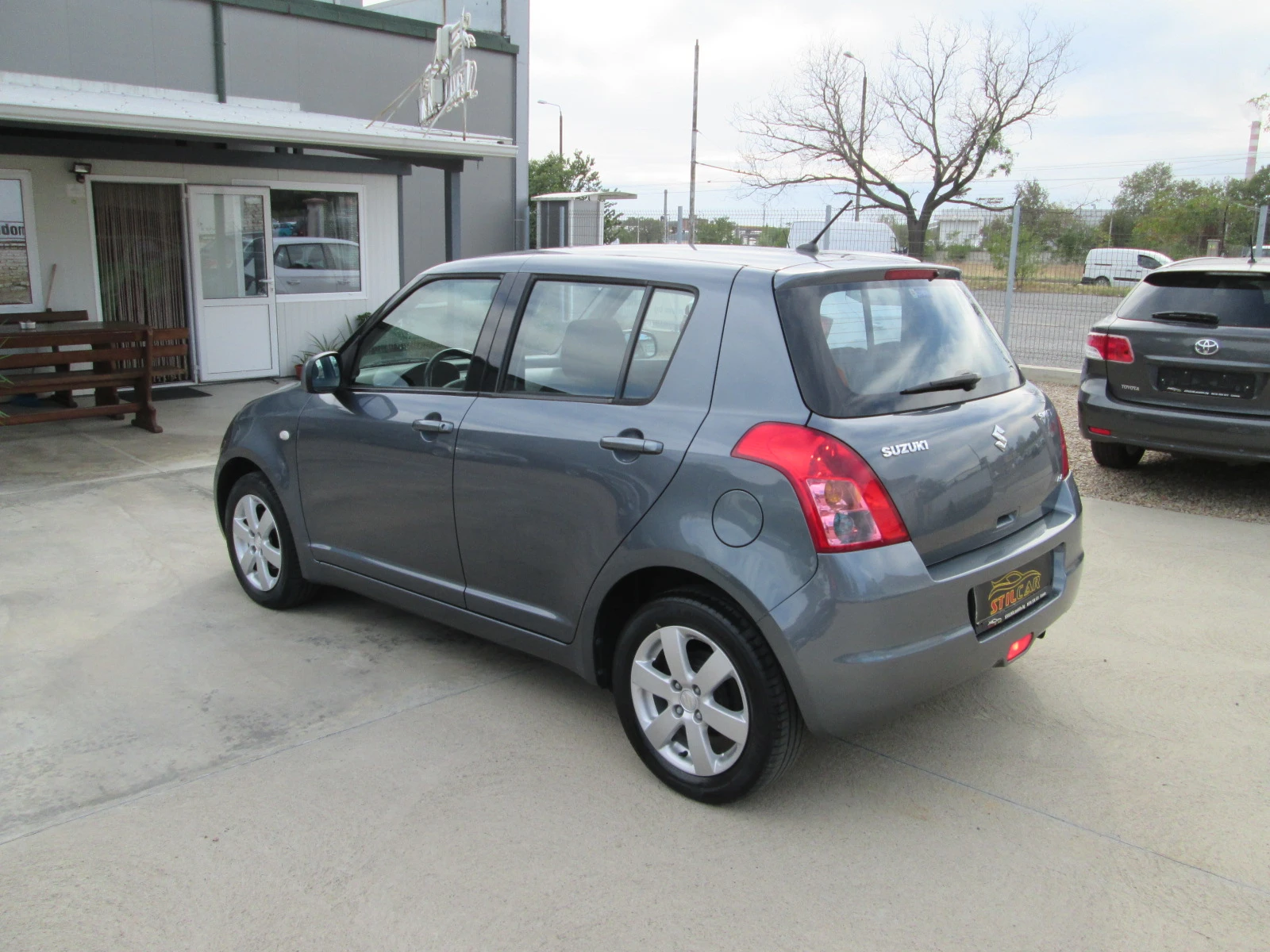 Suzuki Swift 1.3 4x4 NOVA  - изображение 7