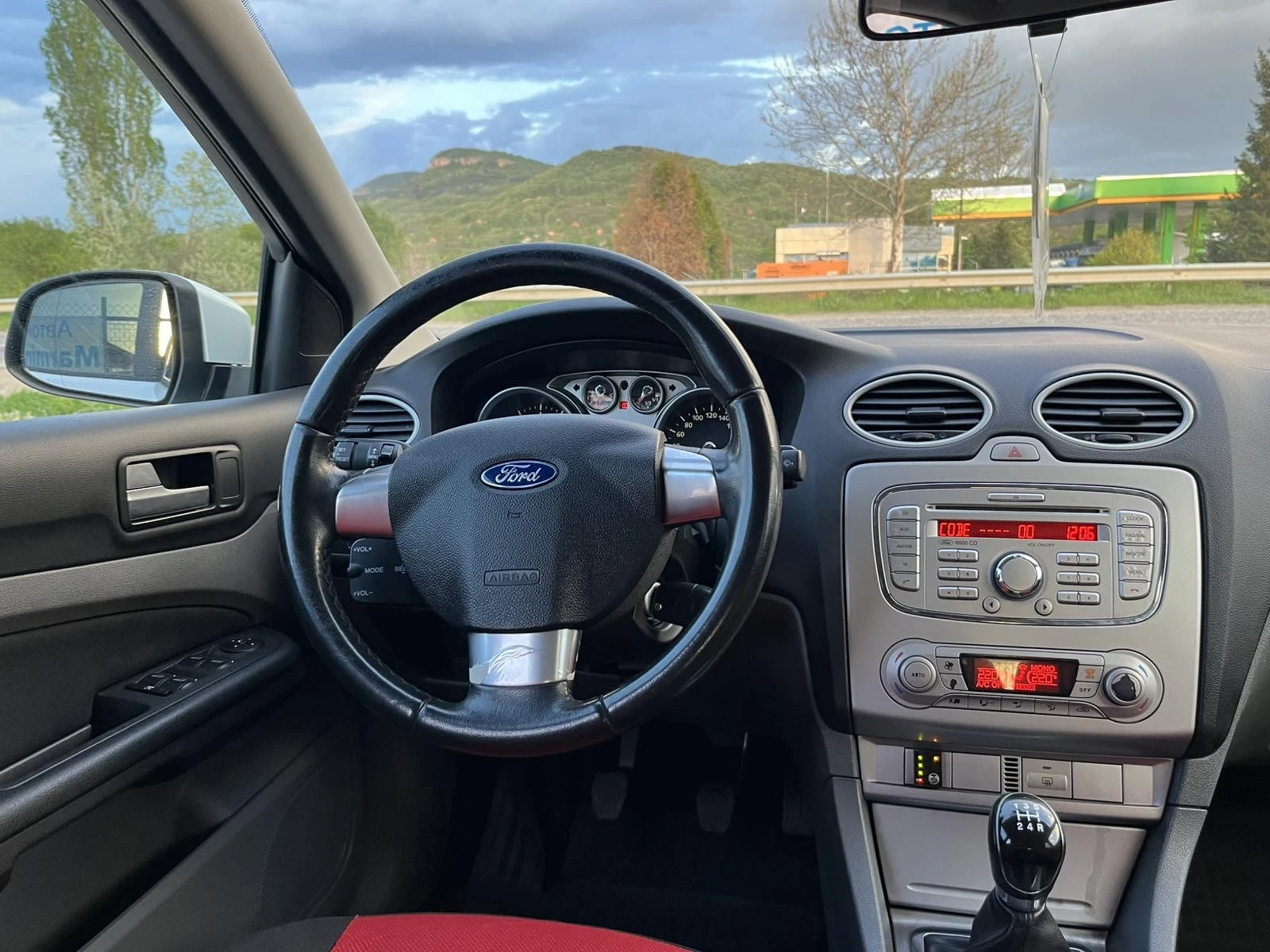 Ford Focus 1.6i 116    | Mobile.bg   12