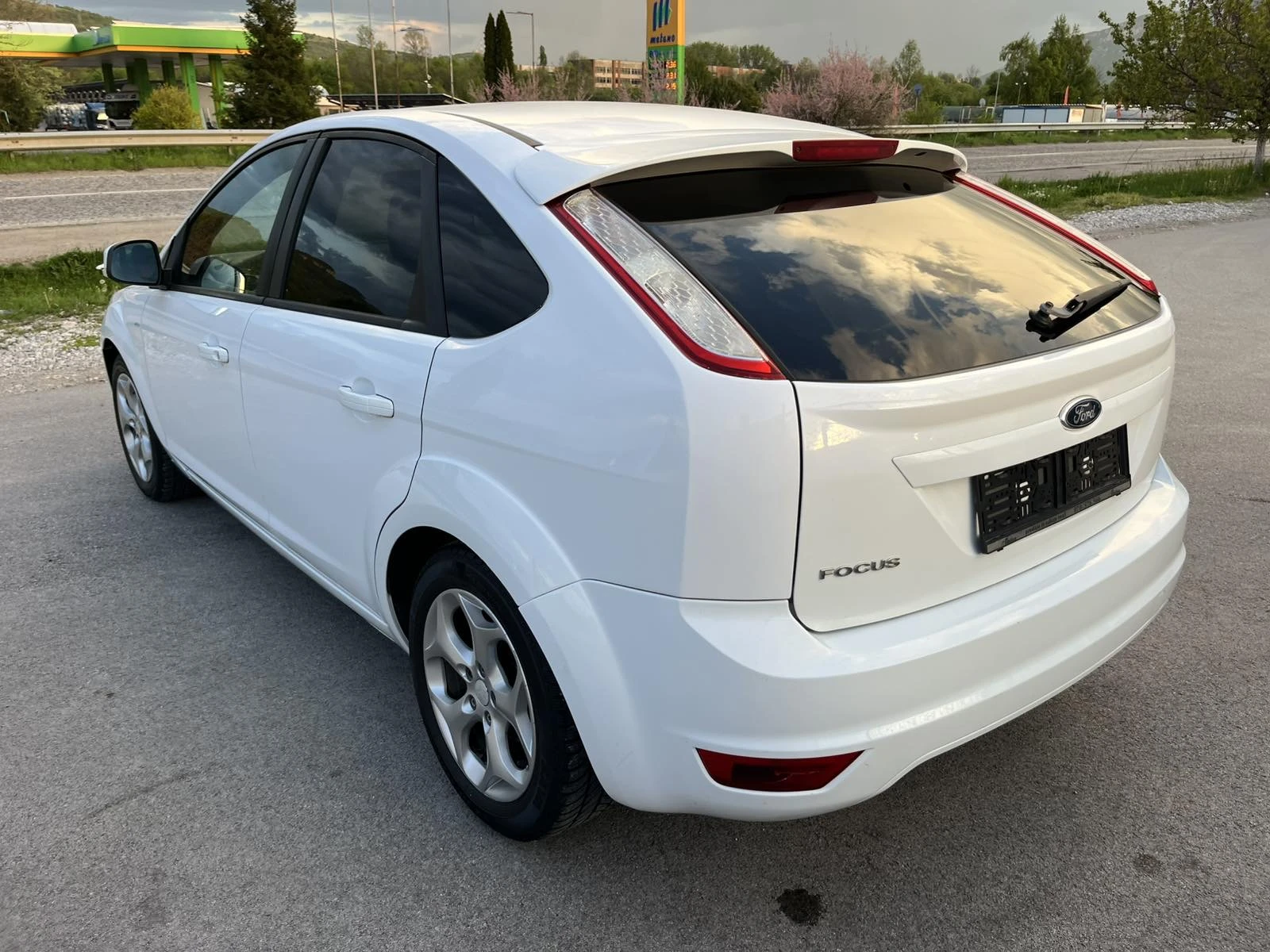 Ford Focus 1.6i 116кс ГАЗОВ ИНЖЕКЦИОН КЛИМАТРОНИК - изображение 5