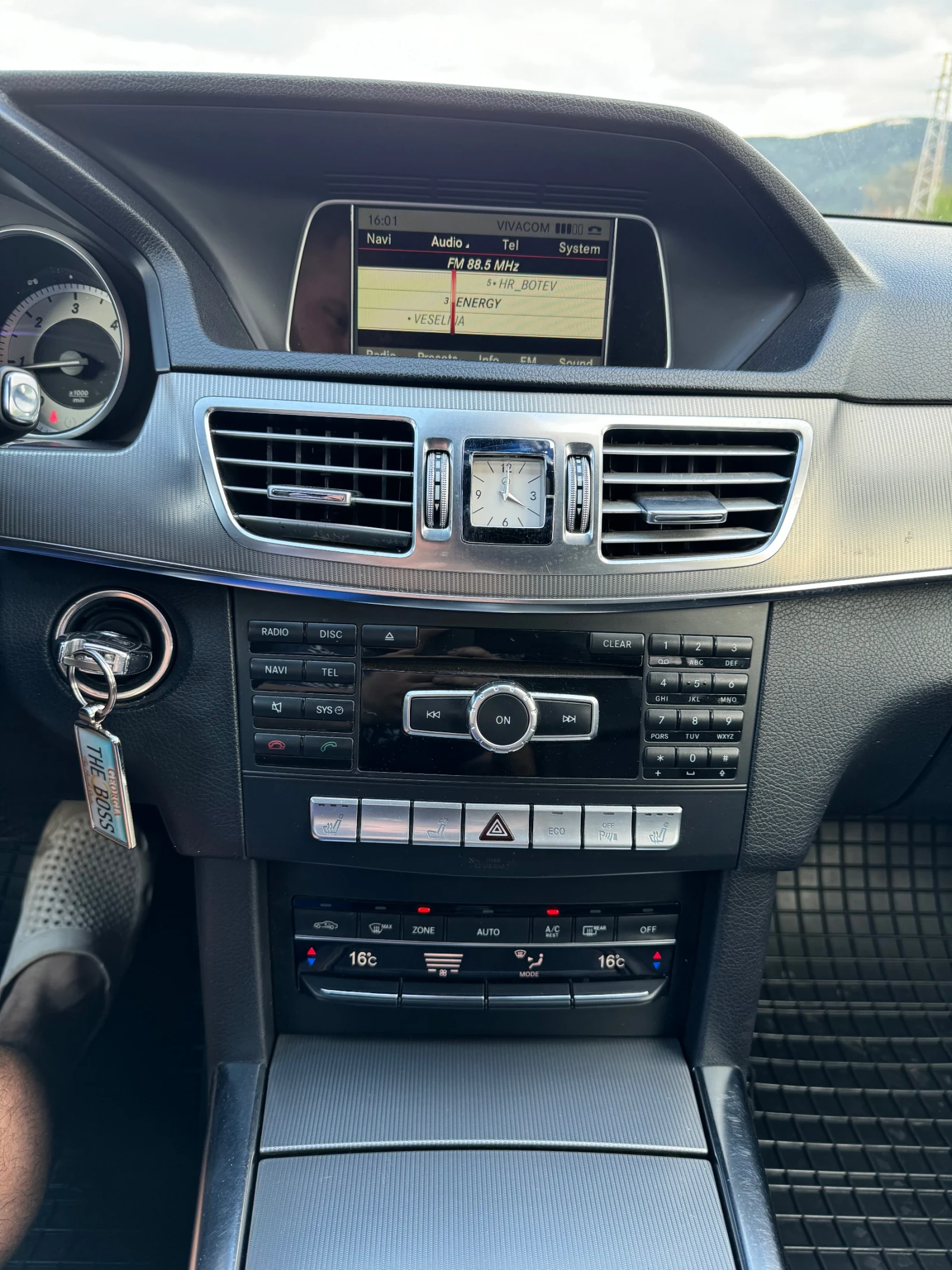 Mercedes-Benz E 200 | Mobile.bg   16