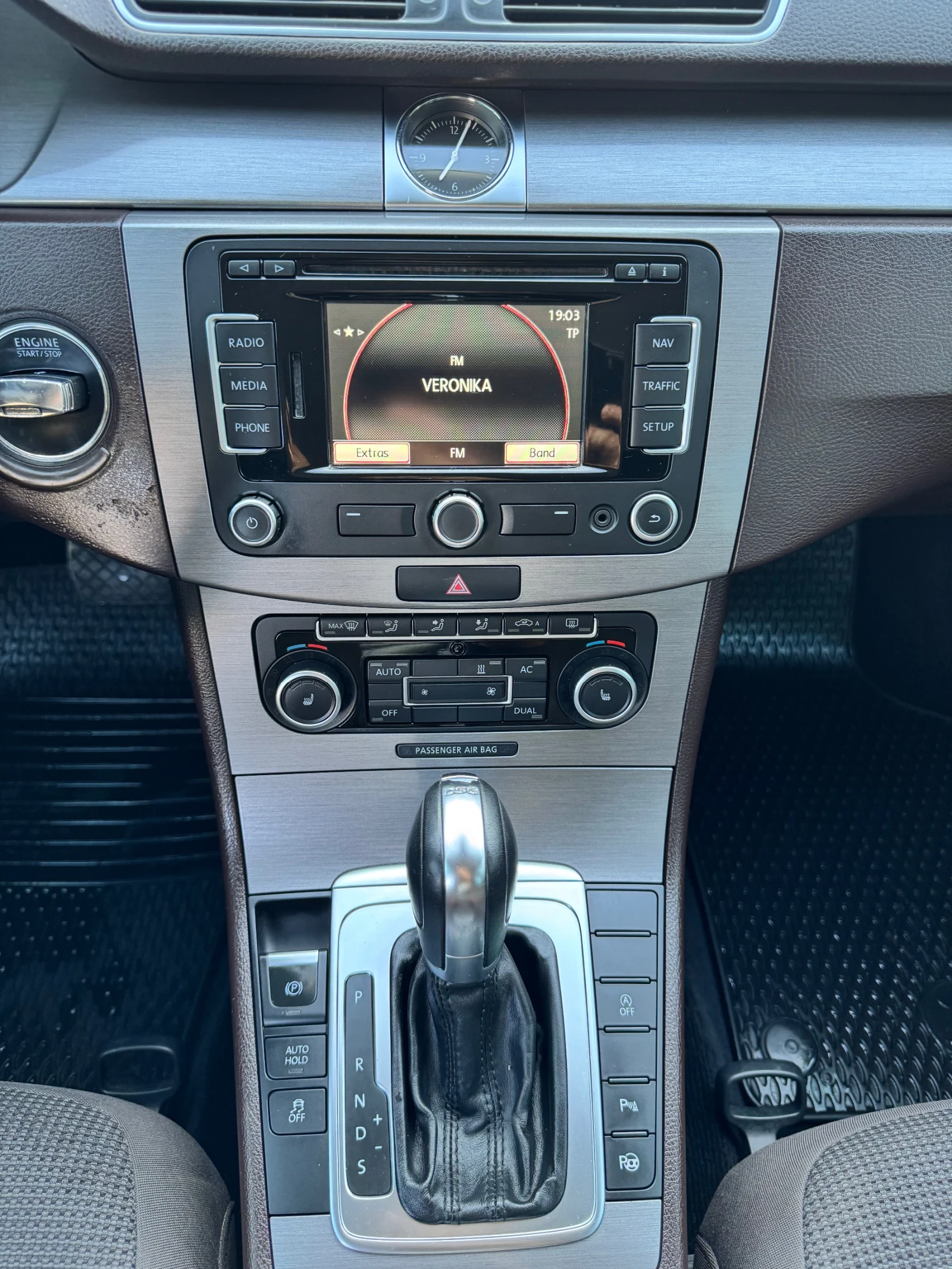 VW Passat 2.0TDI DSG - изображение 9