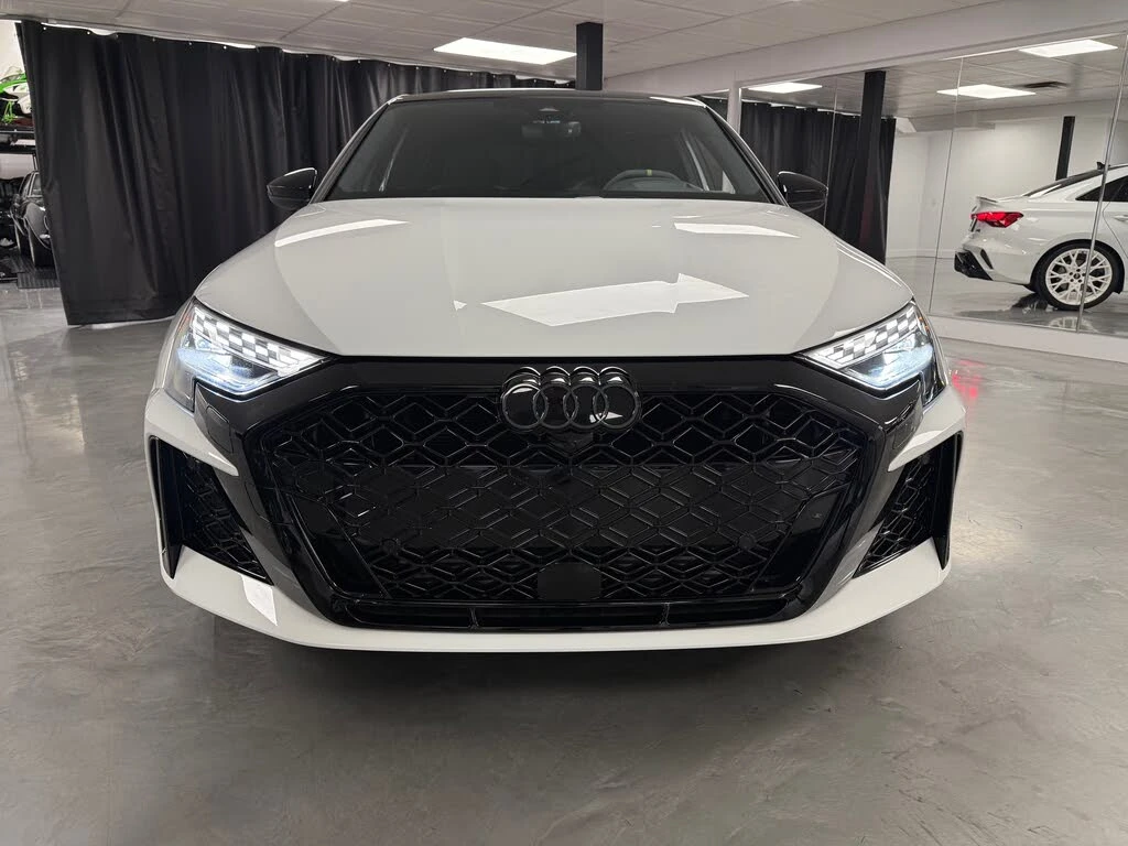 Audi Rs3 2.5T quattro* АвтоКредит* (Цена до БГ)  | Auto.bg — изображение 1