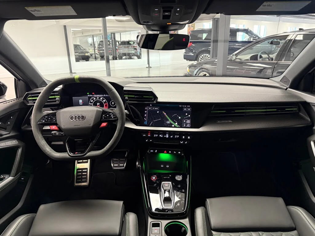 Audi Rs3 2.5T quattro* АвтоКредит* (Цена до БГ) , снимка 12 - Автомобили и джипове - 53814162