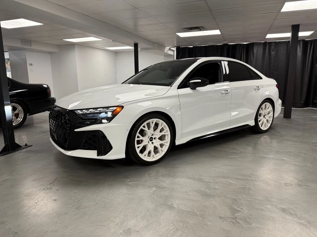 Audi Rs3 2.5T quattro* АвтоКредит* (Цена до БГ) , снимка 2 - Автомобили и джипове - 53814162