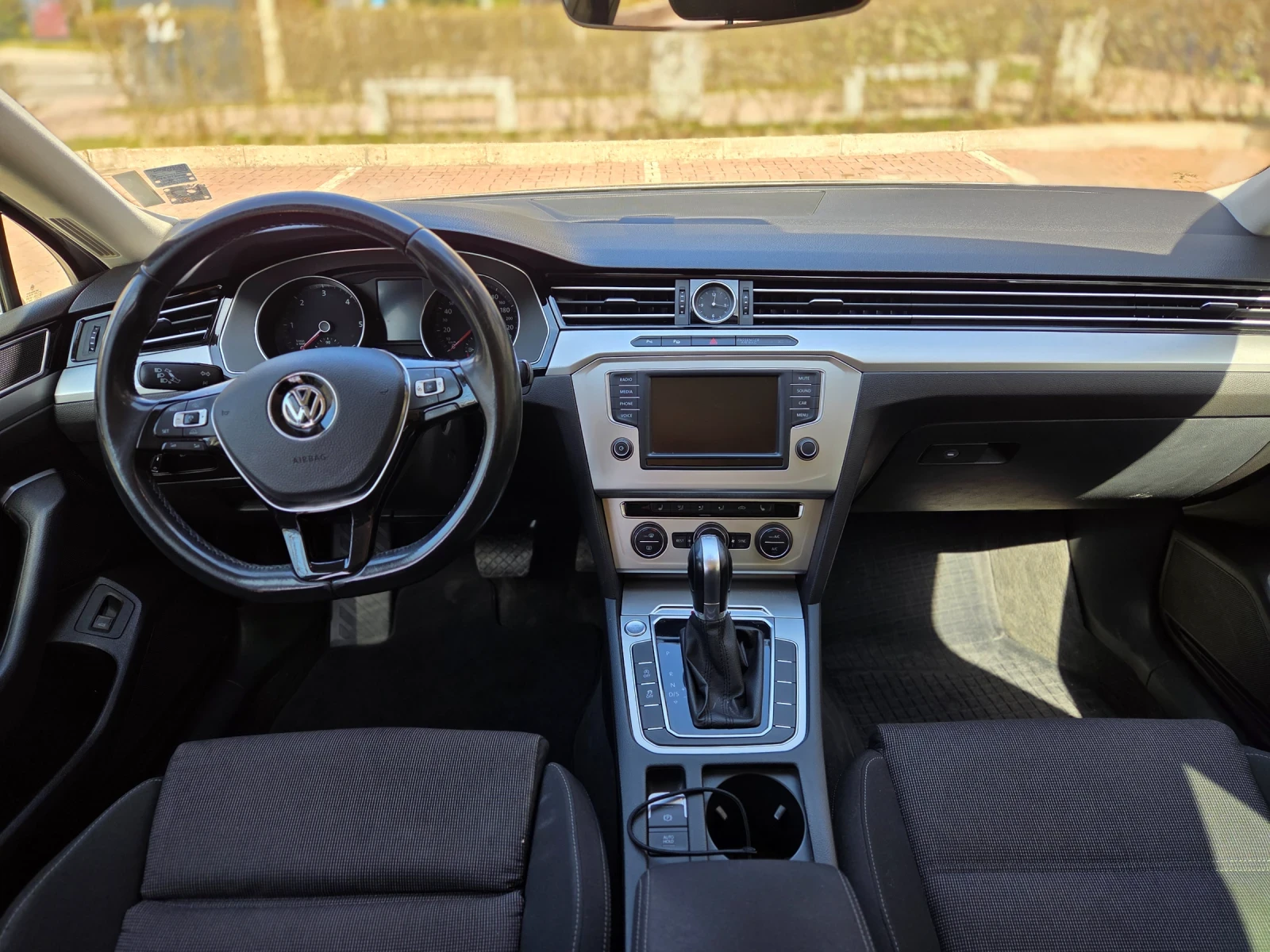 VW Passat 2.0TDI 190HP 4MOTION CAMERA, снимка 9 - Автомобили и джипове - 53841661