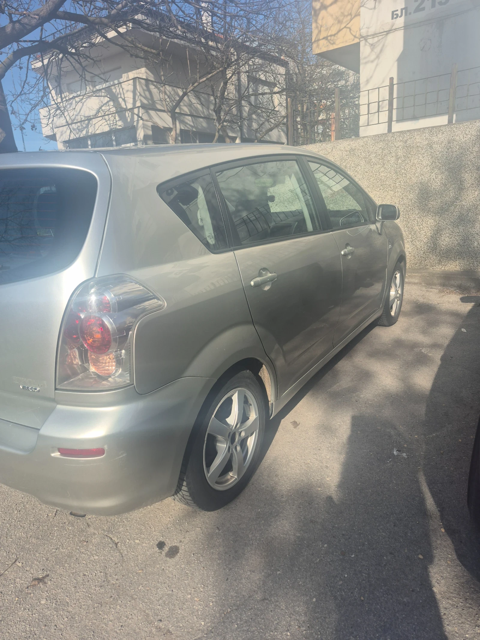 Toyota Corolla verso, снимка 11 - Автомобили и джипове - 53897126