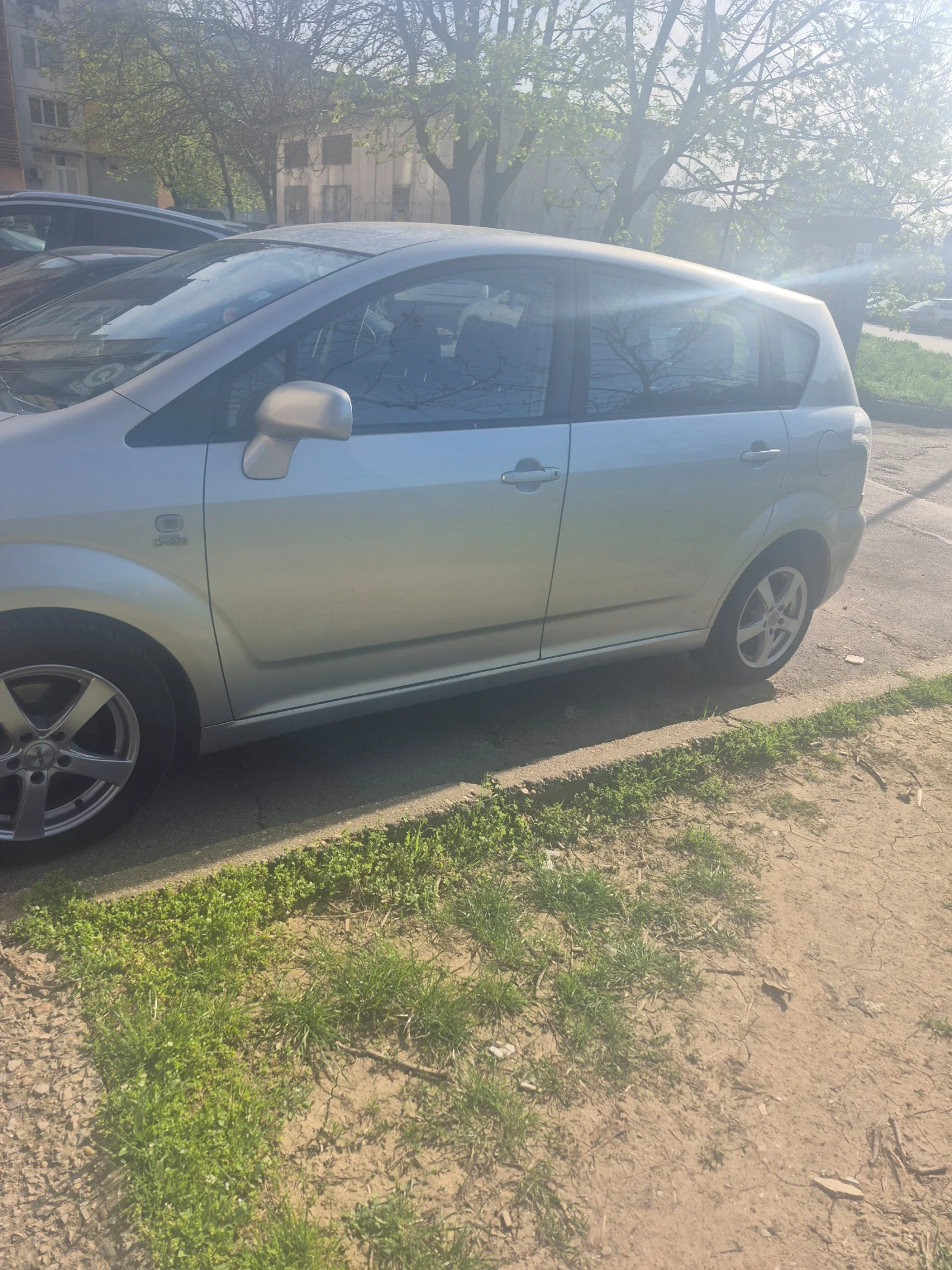 Toyota Corolla verso, снимка 8 - Автомобили и джипове - 53897126