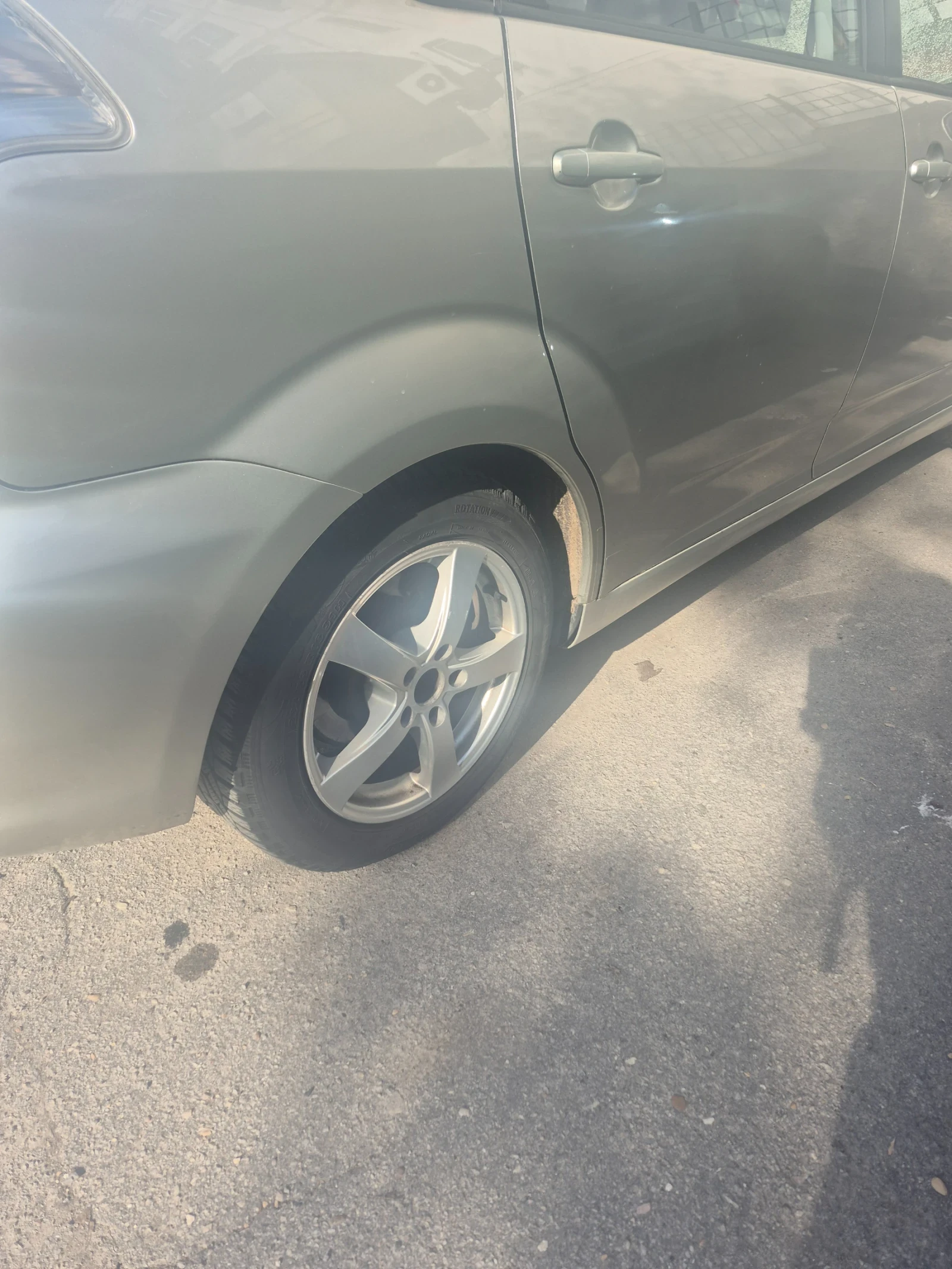 Toyota Corolla verso, снимка 4 - Автомобили и джипове - 53897126