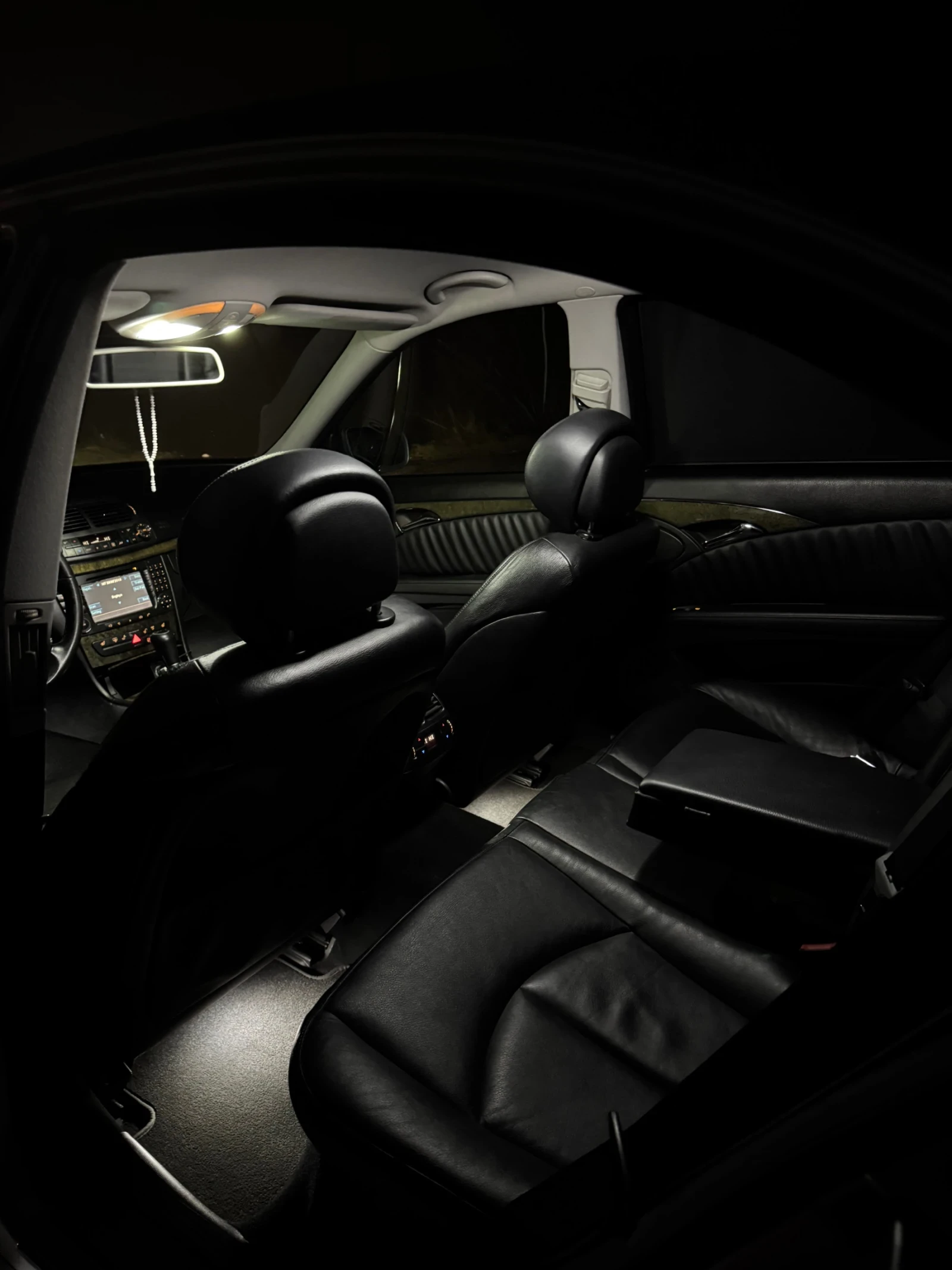 Mercedes-Benz E 280, снимка 7 - Автомобили и джипове - 53921045