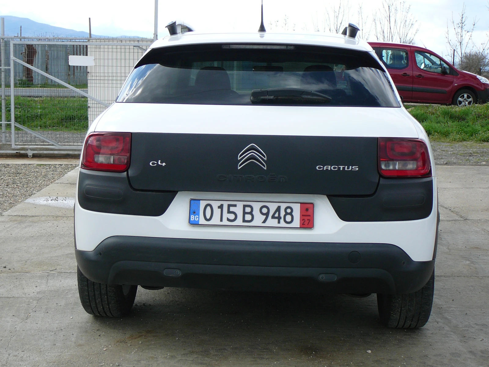 Citroen C4 Cactus 1.6 HDI 99к.с., снимка 6 - Автомобили и джипове - 54093717