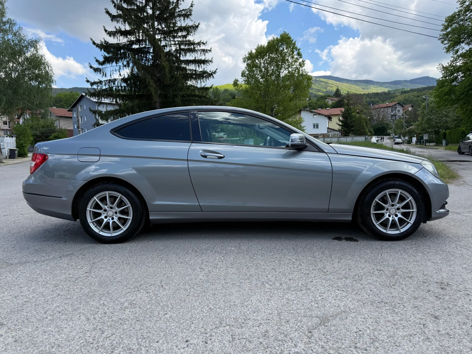 Mercedes-Benz C 220 AMG, снимка 5 - Автомобили и джипове - 54632862