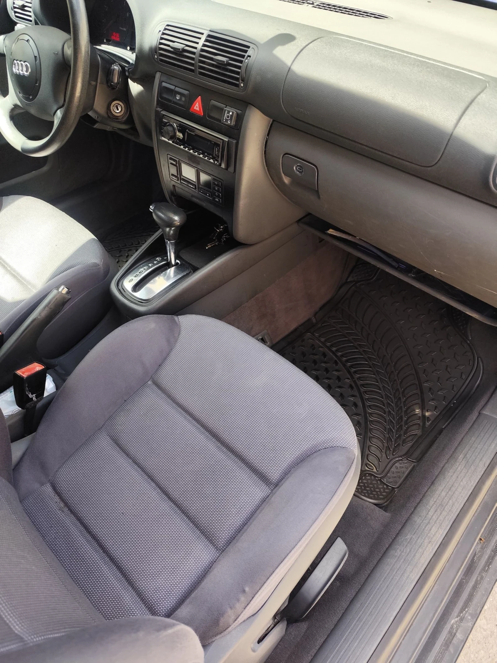 Audi A3 1.8 газ/бензин, снимка 13 - Автомобили и джипове - 54893498