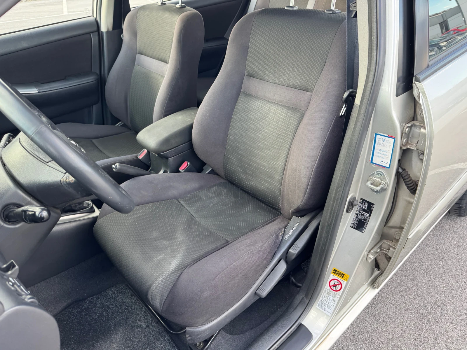Toyota Corolla 1.6 i | 110 h.p. | 6 скорости, снимка 15 - Автомобили и джипове - 54923239