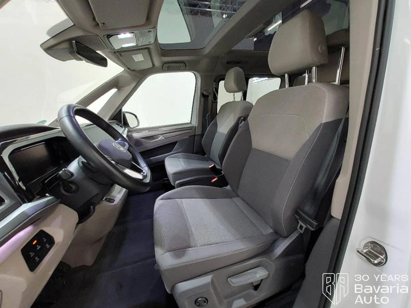 VW Multivan Edition long DSG Easy Open Basic, снимка 6 - Автомобили и джипове - 55472804