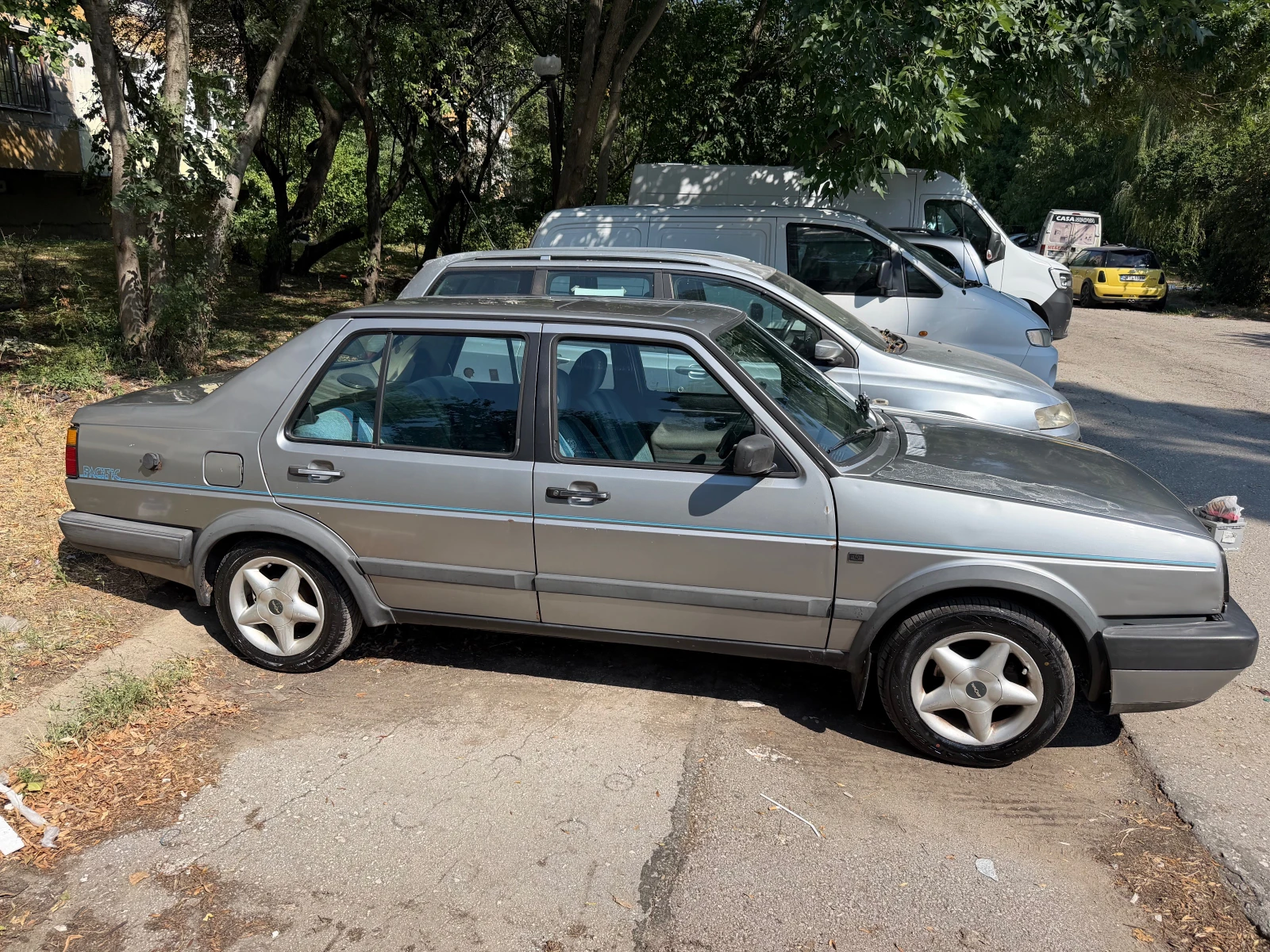 VW Jetta, снимка 2 - Автомобили и джипове - 55840609
