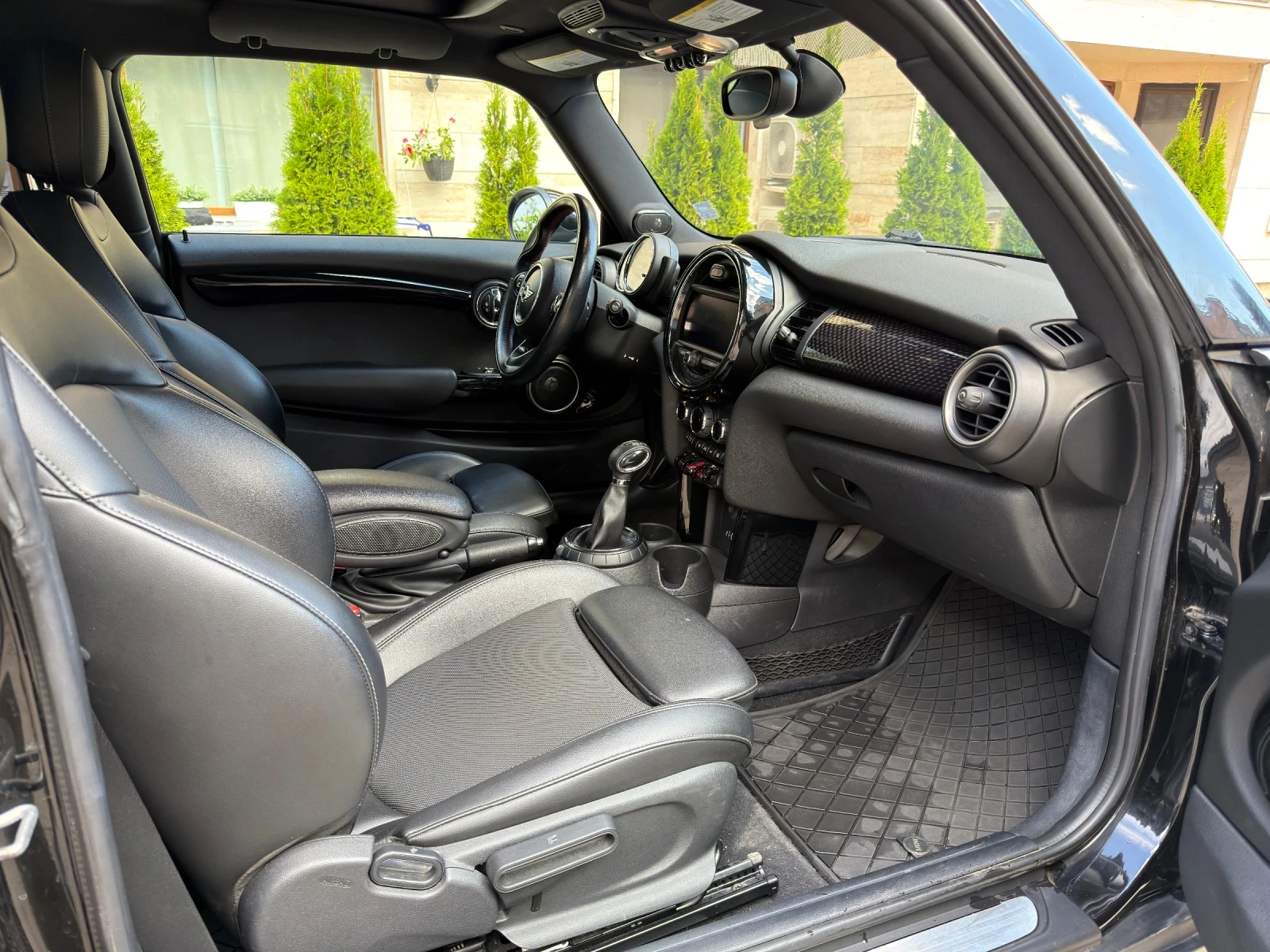 Mini Cooper s 2.0i/192hp/Кожа/Панорама/Подгрев /Автоматик/Harman, снимка 9 - Автомобили и джипове - 55951989