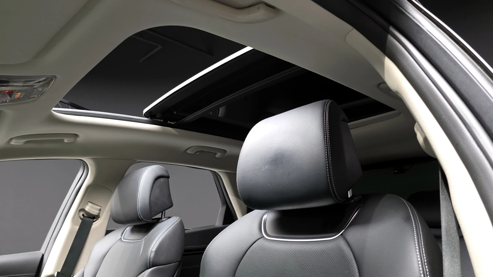 Genesis GV70 Signature Design Selection I, Panoramic sunroof, снимка 15 - Автомобили и джипове - 55952167