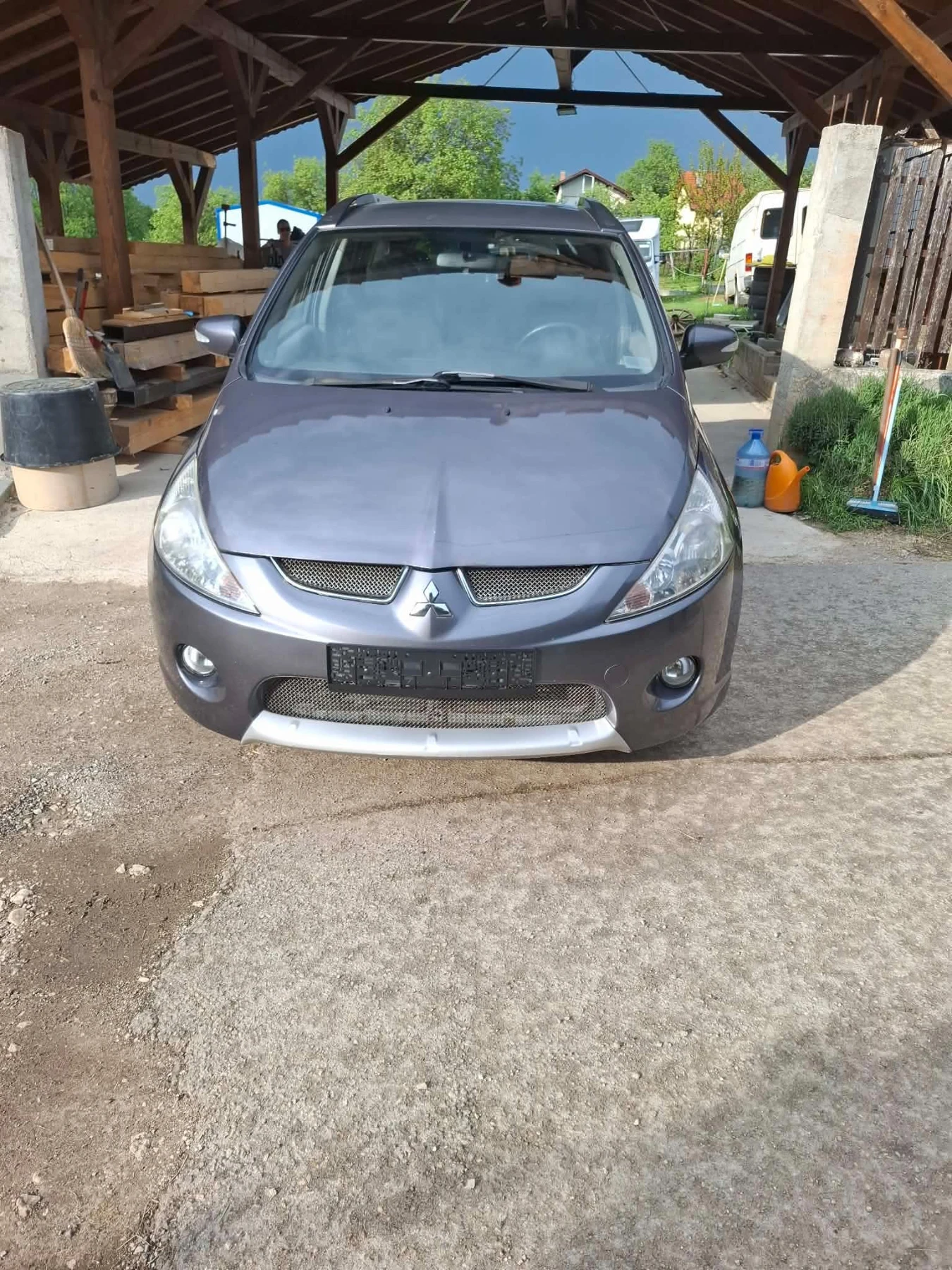 Mitsubishi Grandis 2.4, снимка 3 - Автомобили и джипове - 56074996