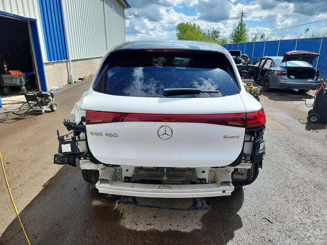 Mercedes-Benz EQS SUV 450 4MATIC - DUAL SCREEN - BURMESTER - ОБДУХ, снимка 5 - Автомобили и джипове - 56221792