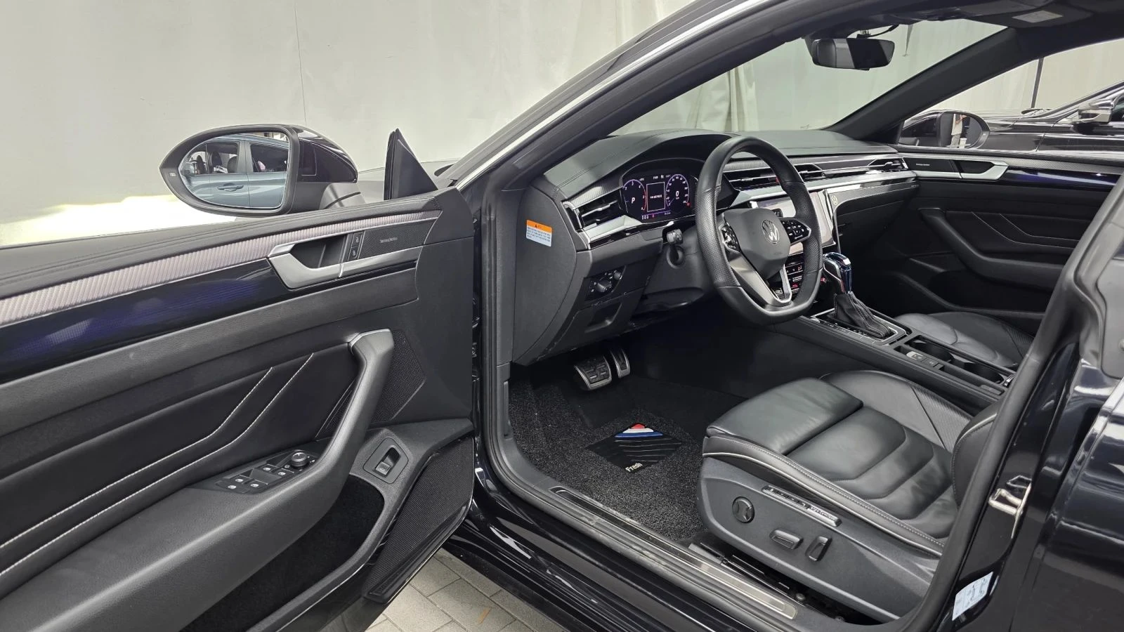 VW Arteon, снимка 10 - Автомобили и джипове - 56689635