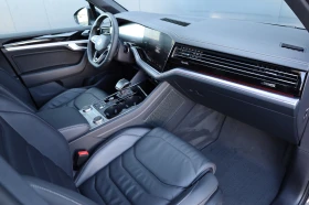 VW Touareg * FACELIFT* R-LINE* IQ HD MATRIX LIGHTS* PANO* 360, снимка 14