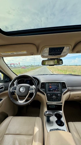 Jeep Grand cherokee 3.6 Overland* ДИСТР* ПАНОРАМА* ОБДУХ* 2 чифта гуми, снимка 6