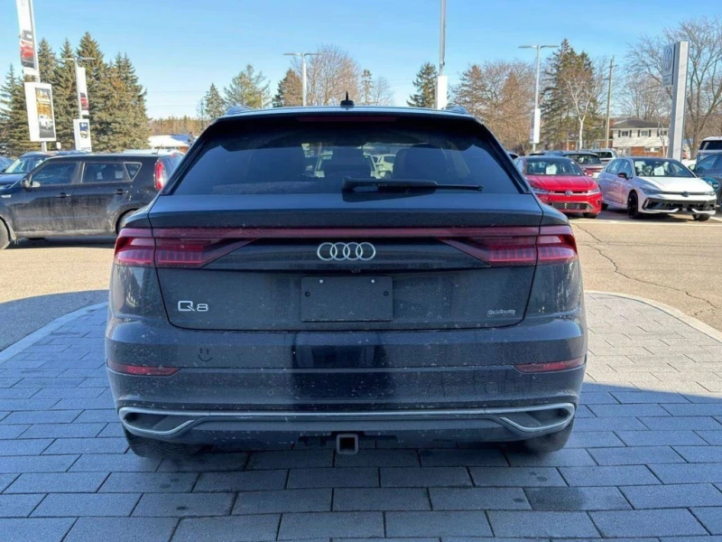 Audi Q8 * Premium * CARFAX * ЦЕНА ДО БГ, снимка 5 - Автомобили и джипове - 53055060