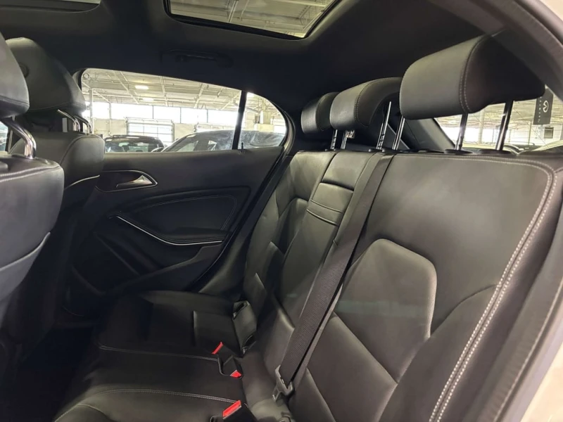 Mercedes-Benz GLA 250 4 MATIC * CARFAX * ФИНАНСИРАНЕ , снимка 8 - Автомобили и джипове - 53100000