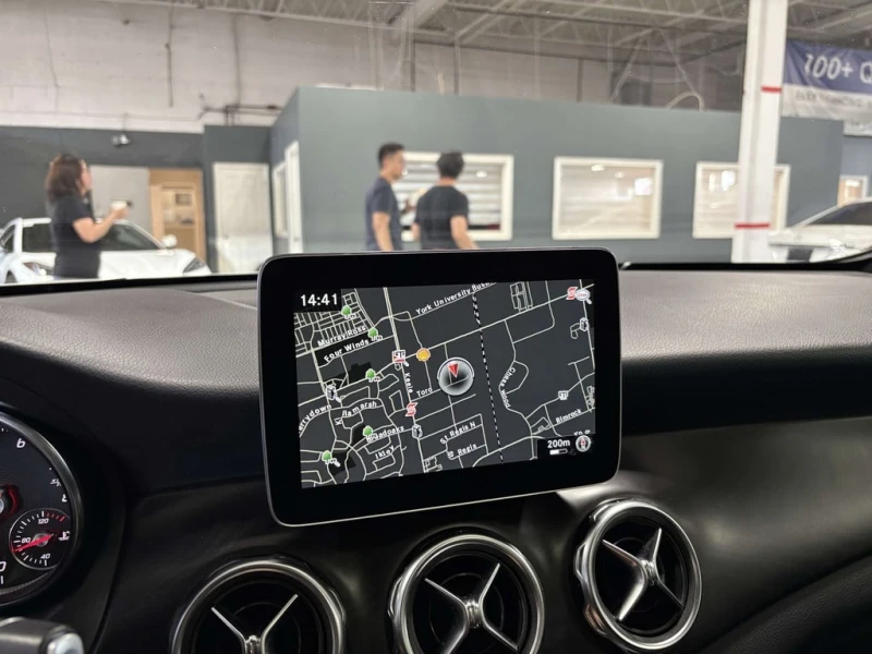 Mercedes-Benz GLA 250 4 MATIC * CARFAX * ФИНАНСИРАНЕ , снимка 15 - Автомобили и джипове - 53100000