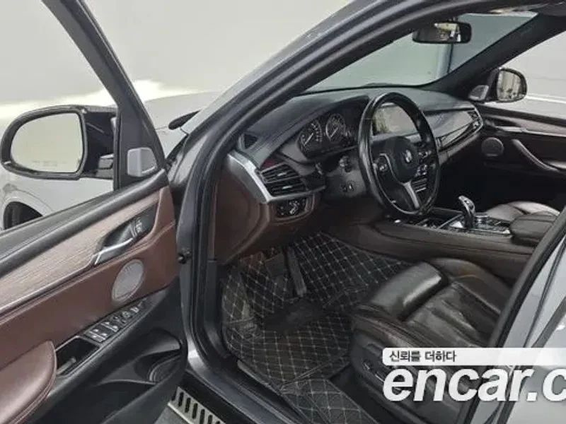BMW X5 xDrive M50D, снимка 10 - Автомобили и джипове - 56254228