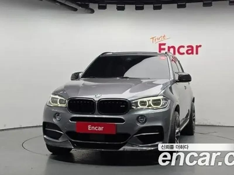 BMW X5 xDrive M50D, снимка 3 - Автомобили и джипове - 56254228