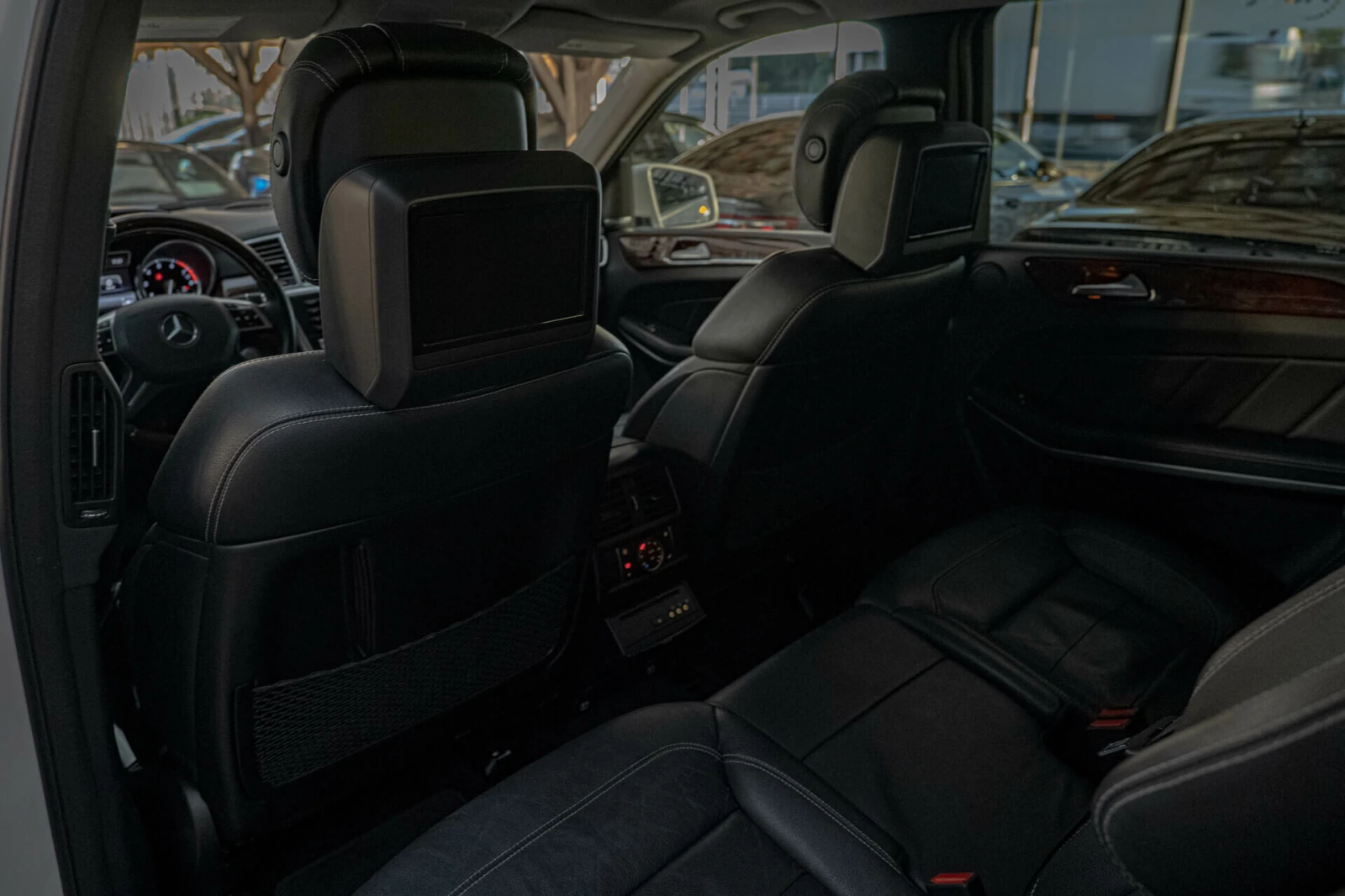 Mercedes-Benz GL 550 AMG/RSE/Harman Kardon/6+ 1/Панорама/Обдухване/Каме - изображение 10