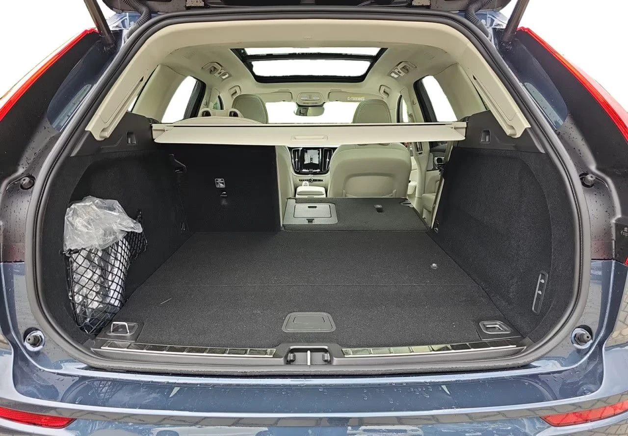 Volvo XC60 ULTRA/350HP/MASSAGE/PANO/B&W/360/MEMO/HUD/LED/394g | Mobile.bg   15