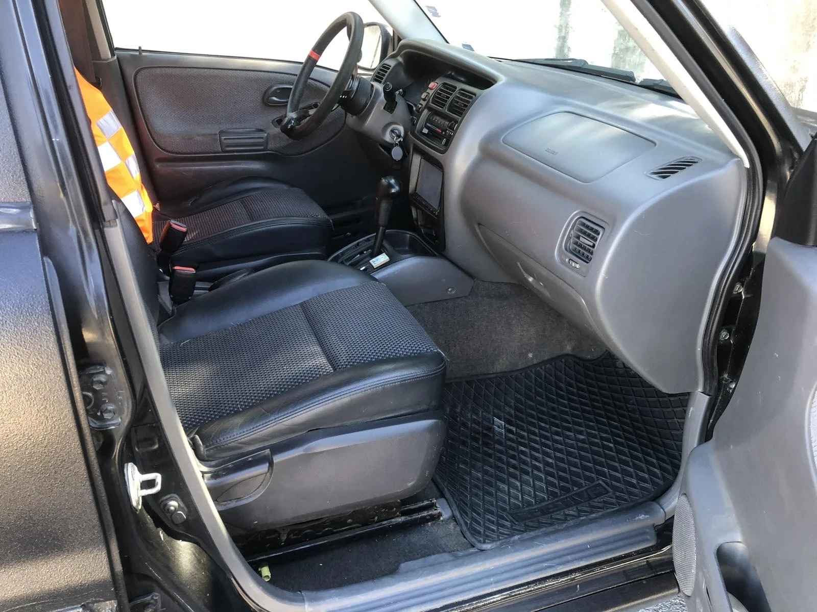 Suzuki Grand vitara 2, 5 V6 - изображение 5