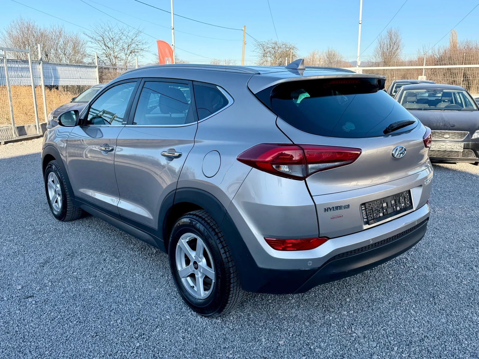 Hyundai Tucson Xpossible/����/������/Lane assist/������� | Mobile.bg � ����������� 8